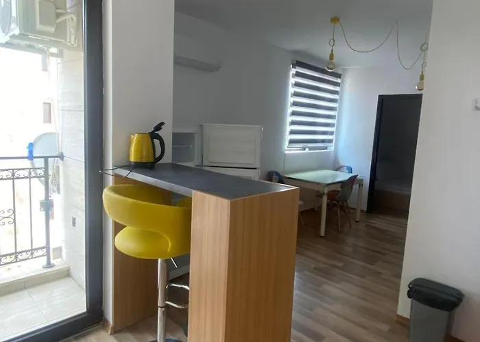 Amadues Lux, 1 Bed - To Sunny *